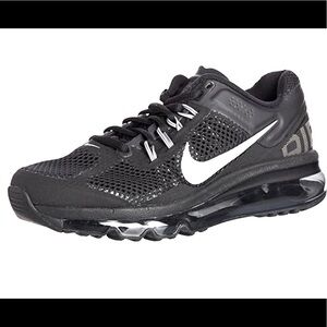Nike Air Max 2013 Women’s Black Sneakers 7.5